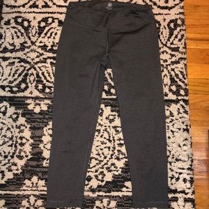 Gaiam capri workout pants